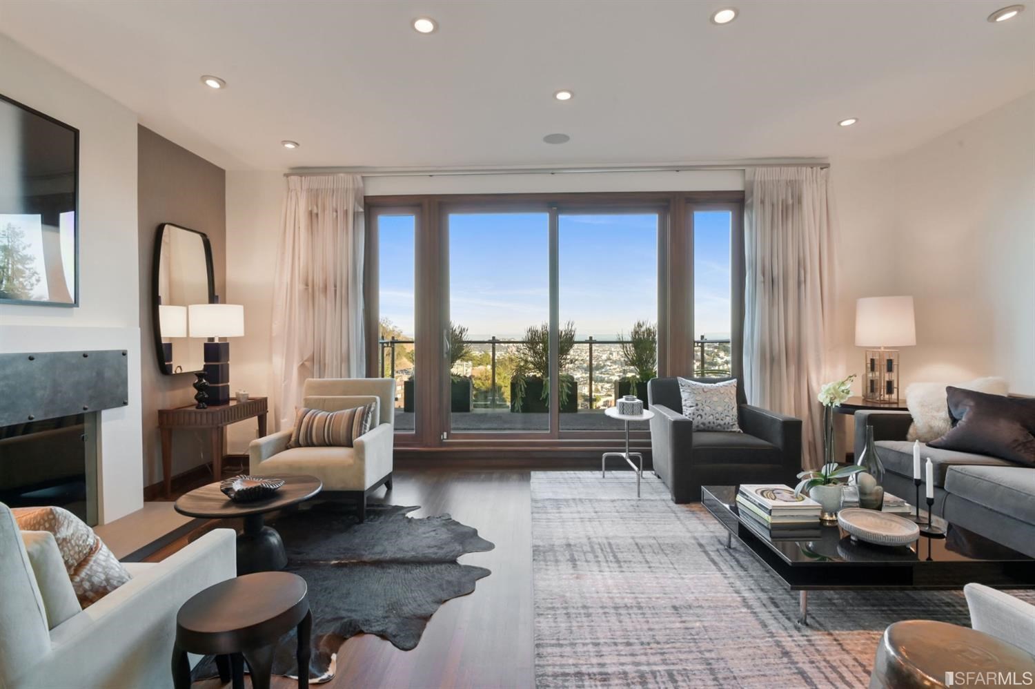 Property photograph for 399 Roosevelt Way